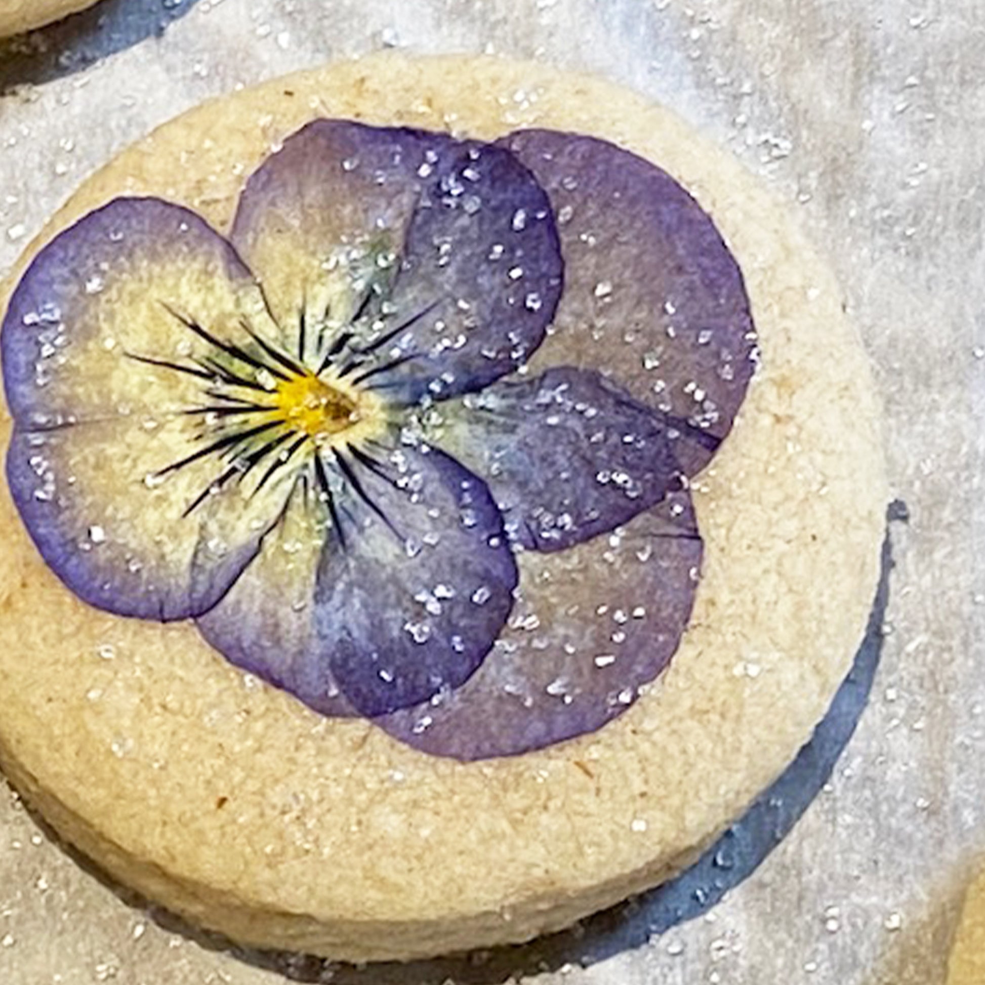 pansy topped cookies - Pansy topped shortbread cookies 